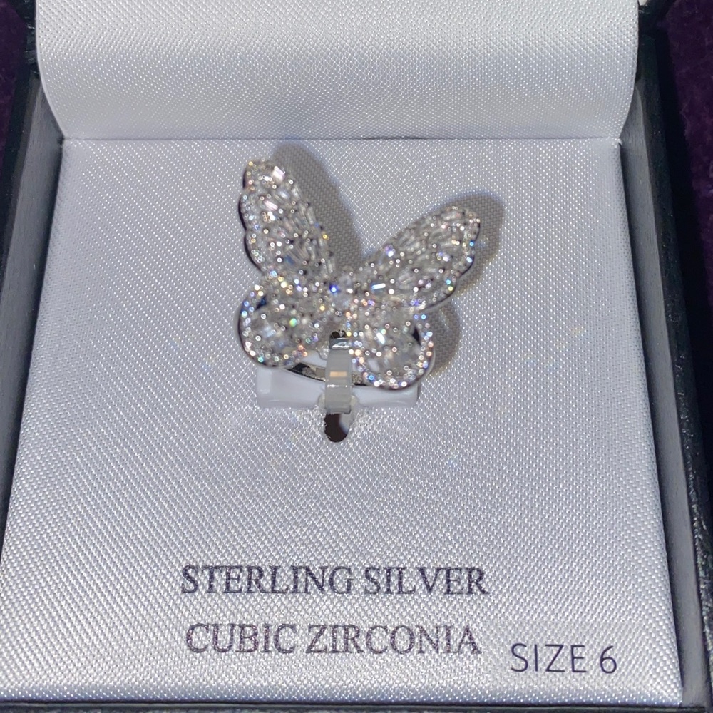 💃🏻HP💃🏻NEW🦋SILVER BUTTERFLY RING🦋